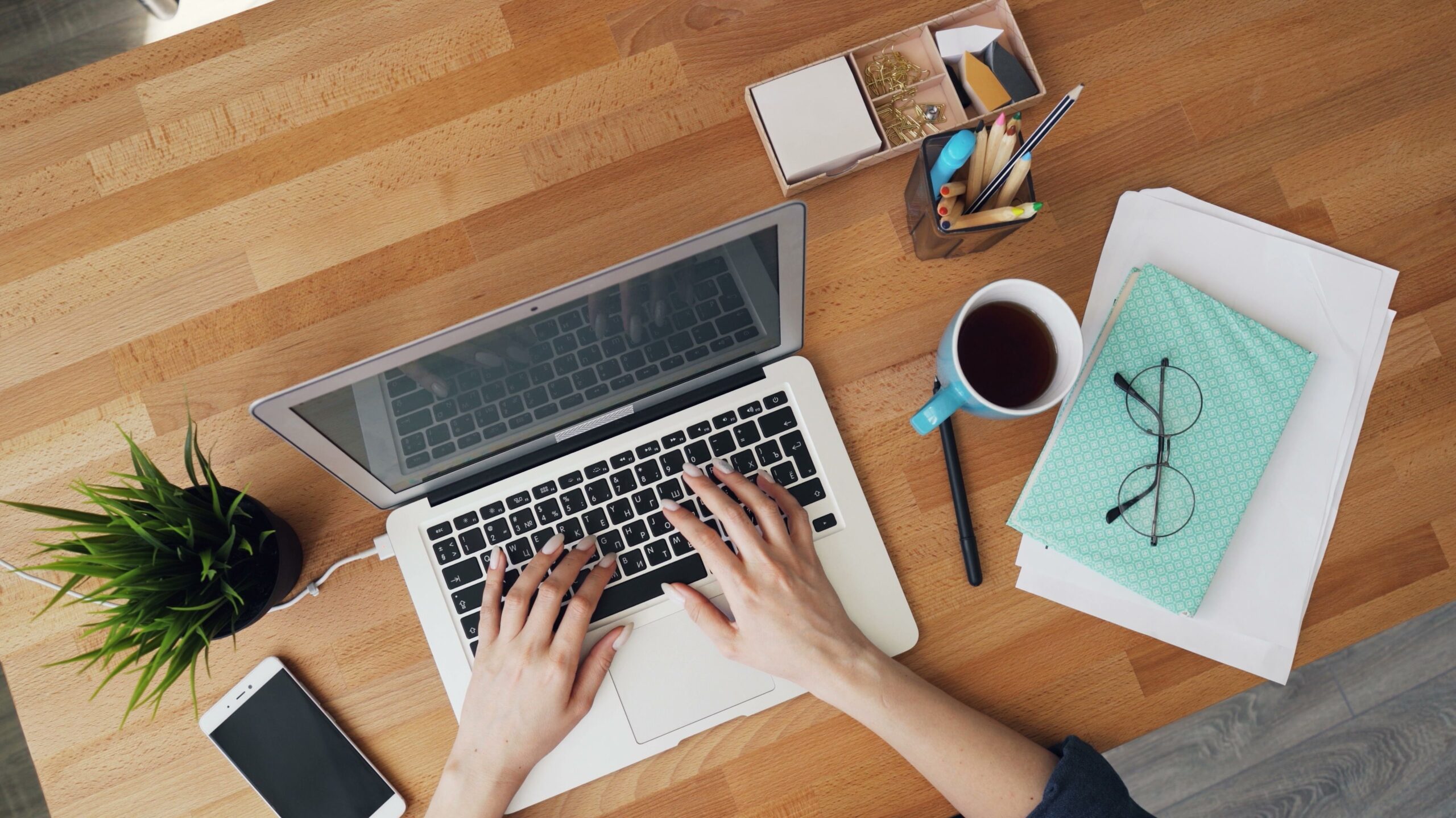 Time-Saving Tech I Rely On (vs What I Still Do as a Human)